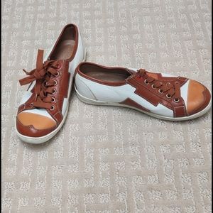 Leather hunter sneakers